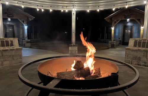 Walnut Springs Cabin | Silo Junction Cabin C
