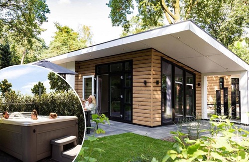 Lunteren Ski Chalet | ✓ Silva at Landgoed De Scheleberg ✓ Holiday home for 4 people ✓ Located in Lunteren (Gelderland) ✓ Holiday resort in the Veluwe region ✓ Book directly at the resort