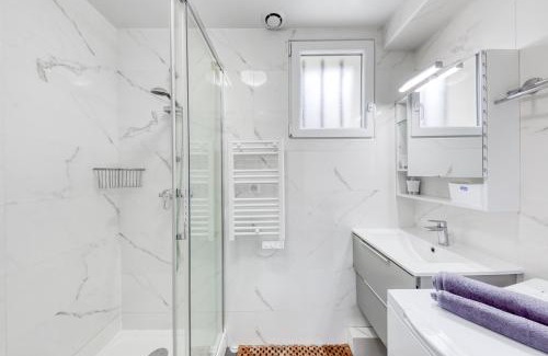 Petit-Ivry Apartment | Silver&Gold House Pro & Family