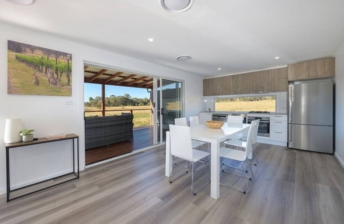 Buckaroo Cottage | Silver Oak Cottage Farm Stay Mudgee