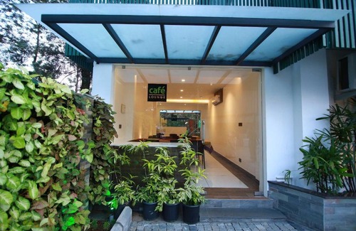 Athirapally Bed & Breakfast | Silver Storm Resort Athirappilly