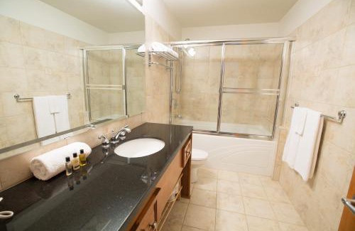 Rossland House | Silver Tip 2 Bedroom Condo