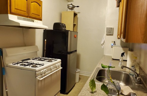 West Bronx Apartment | SILVIAS PLACE