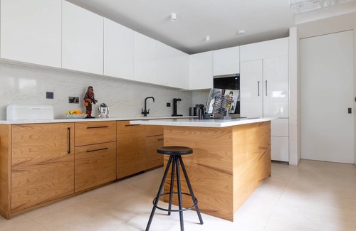 Pembridge Apartment | Simon Close by onefinestay
