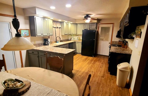 Knoxville House | Simple 2-bedroom, single level home in Marion County, Iowa!