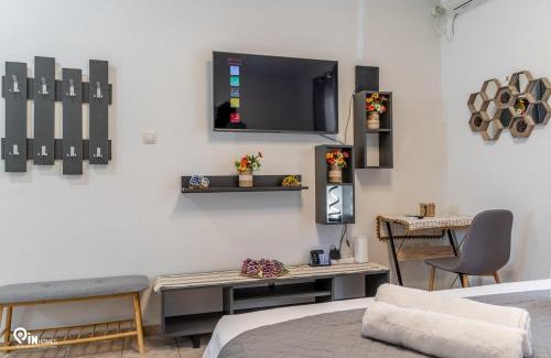 Kolokinthou Apartment | 'Simple and Comfy' Amazing House