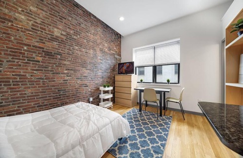 Beacon Hill Apartment | Simple Furnished Studio in The Heart of Boston