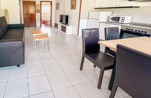 Samieira Apartment | Simple vacation apartment near the coast.