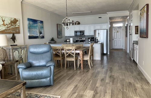 Orange Beach East Condo | Simply Irresistible 2 *Gulf Front View*Make A Reservation For Fun At The Beach!