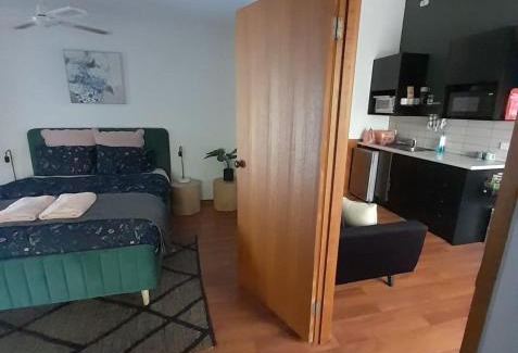 Sassafras House | Simply Sassafras - Hydrangea Suite - self-contained