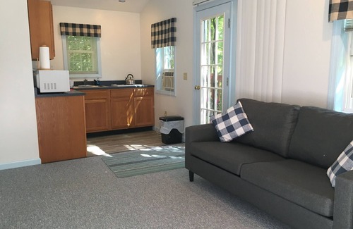 Norway Cottage | Single Bedroom Cottage with whirpool tub - Ross