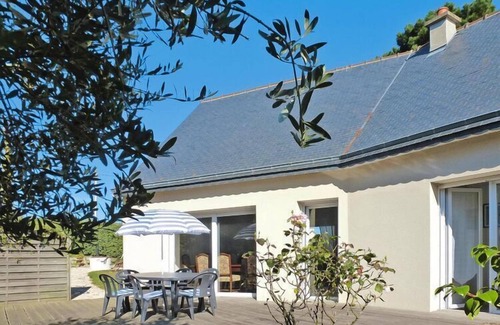 Hillion House | Single-storey holiday home, 150 m from the beach