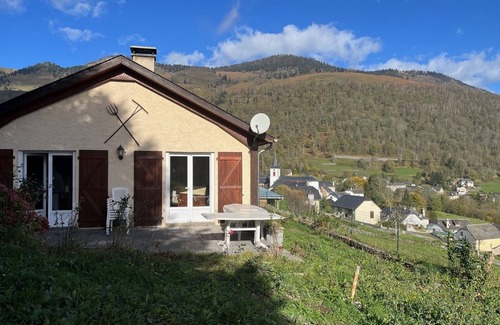 Bilheres House | SINGLE-STOREY SHEEPFOLD IN A SMALL MOUNTAIN VILLAGE IN OSSAU WITH JACUZZI