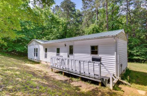 Semora House | Single-Story Cabin on Hyco Lake Swim and Unwind!