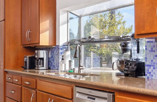 Ivey Ranch - Rancho Del Oro House | Single Story Home with pool/spa and just 10 minutes to the Beach!