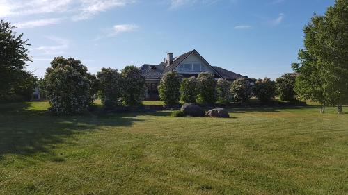 Kuressaare House | Sinilille 7 Holiday Home
