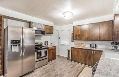 Sioux Falls House | Sioux Falls Getaway -