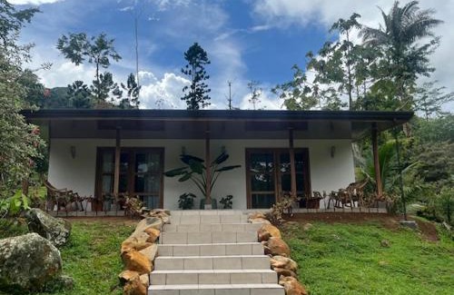 Pacuare Reserve Bed & Breakfast | Siquirres Mountain Lodge
