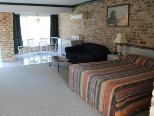 Heatherbrae Hotel | Sir Francis Drake