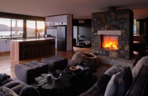 White Beach House | Siren Tasmania