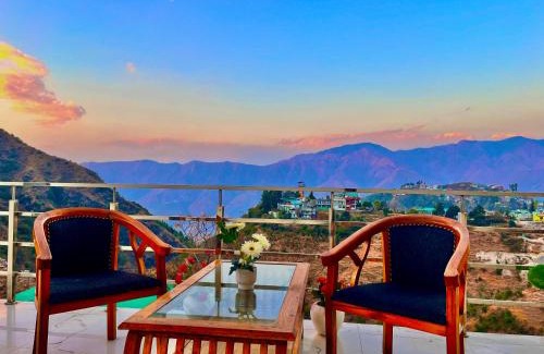 Daltenganj Hotel | Sitara Scenic Mountain View Hotel & Resort, Mussoorie - luxury Rooms with open Rooftop Cafe