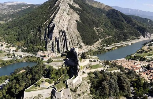 Sisteron House | Sites and Landscapes Les Prés Hauts * - Unusual Premium Valbelle Cabin 4 people