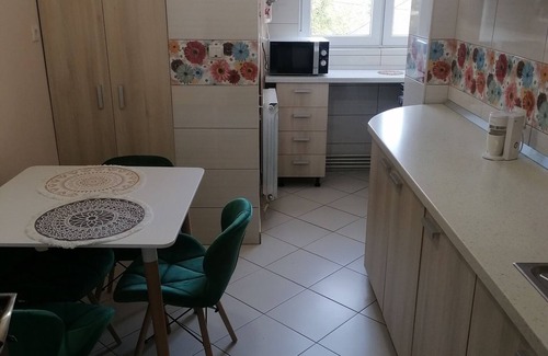 Cluj-Napoca Apartment | Situat la 2 km de centrul orasului si Parcul Central & 1 km de parcul Cetatuia
