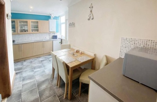 Porthcawl House | Situated in the Lovely Seaside Resort of Porthcawl, Close to Sandy Beaches,