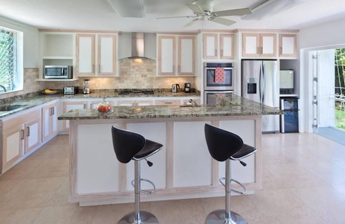 Old Trees Bay Villa | Six Bedroom colonial Style Villa