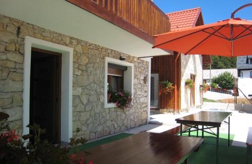 Mukinje Bed & Breakfast | Sixteen Lakes Guest House