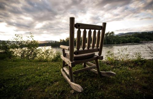 Terrace Bed & Breakfast | Skeena River House Bed & Breakfast