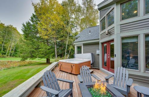 East Burke Apartment | Ski-in Condo with Hot Tub on Burke Mtn Slopes!