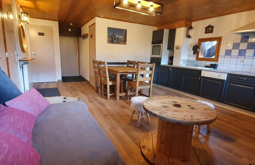 La Lechere Ski Chalet | Ski-in, ski-out along the slopes