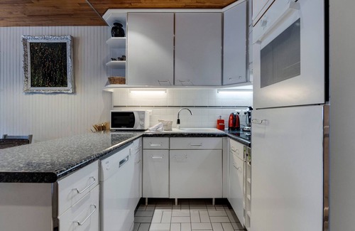 Val Claret Apartment | Ski-in/ski-out apartment, Val Claret center, 4 people, linen & cleaning included