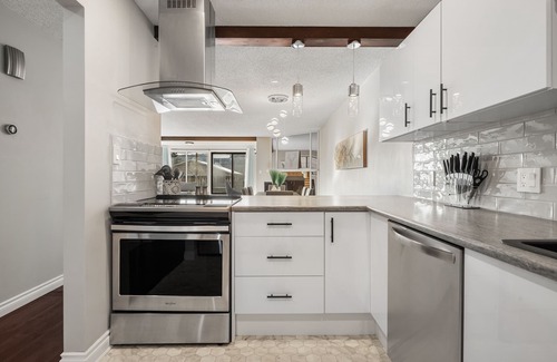 Montgomery House | Skip to the Mountains, Walk Along/Float the Bow River or Dine in Montgomery.
