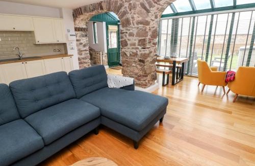 St Ishmaels House | Skomer Cottage