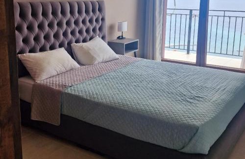 Loutraki Apartment | Skopelos House Nikols