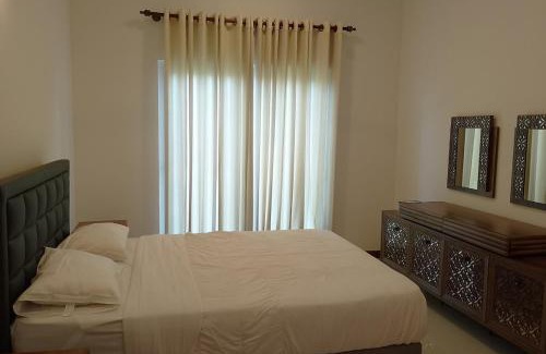 Hendala Apartment | Sky Garden Apartments Lake view