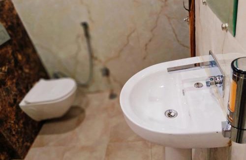 Auraiya Hotel | Sky Palace Hotel