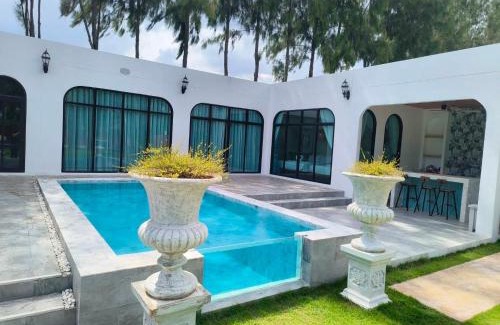 Khanong Phra House | SkyBird Lake View Resort Khaoyai