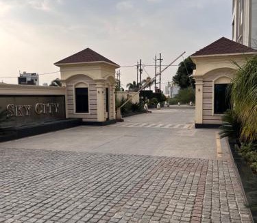 Rau Apartment | Skyline Abode - Family stay 3BHK
