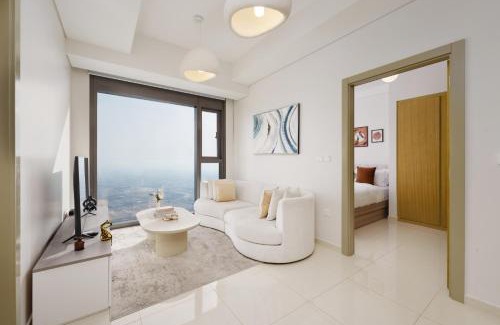 Sheikh Zayed Road Apartment | Skyline Elegance - 2BR High floor - 5min Dubai Mall