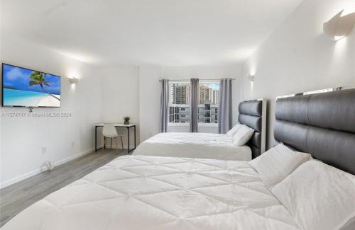 Sunny Isles Beach Apartment | Skyline Paradise in Sunny Isles Beach