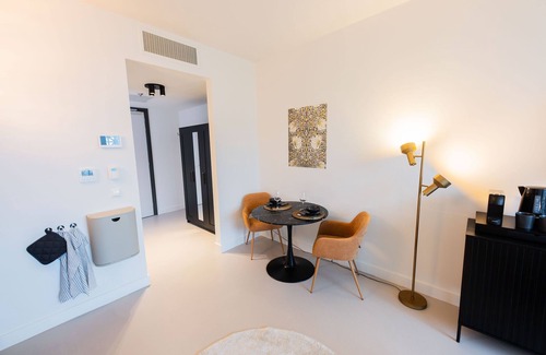 Kop van Zuid Apartment | Skyline Serenity Studio BHD