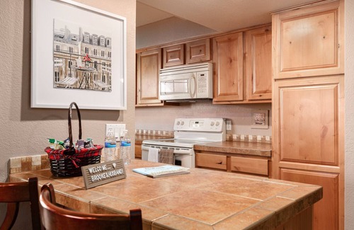 Tucson Condo | Skyline View, City & Mountain Views, Golf nearby, bicycling, swimming pool