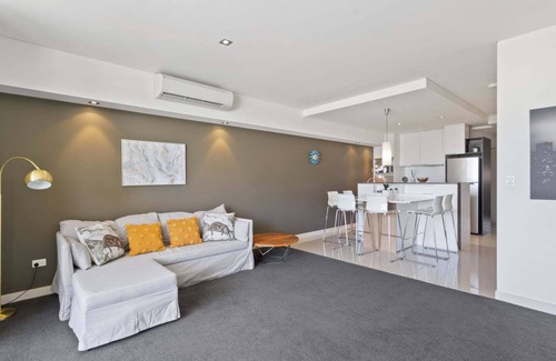 East Perth Apartment | SkylineViews 2bdrm ~ River, WACA, Optus stadium