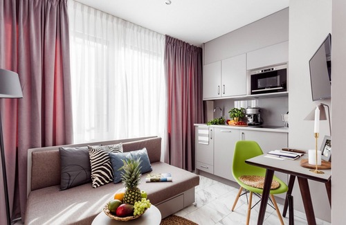 Bahnhofsviertel Apartment | Skyreach BizzStay