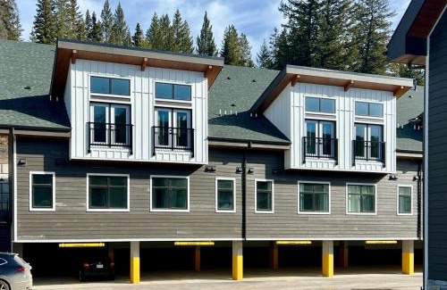 Harvie Heights House | Skyridge Resort -New Townhouse Near Banff Entrance