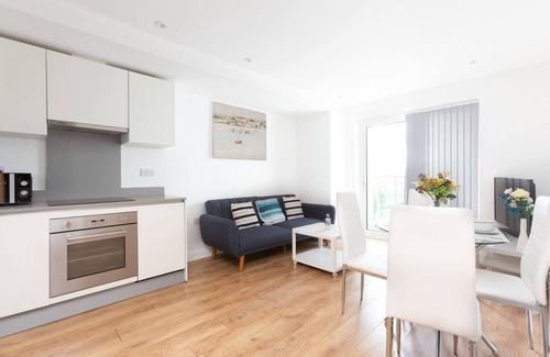 Grange Apartment | Skyvillion - Tower Point Enfield 1bed With balcony