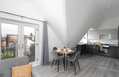 Enfield Apartment | Skyvillion -vineyard Court Enfield 1bed Wbalcony